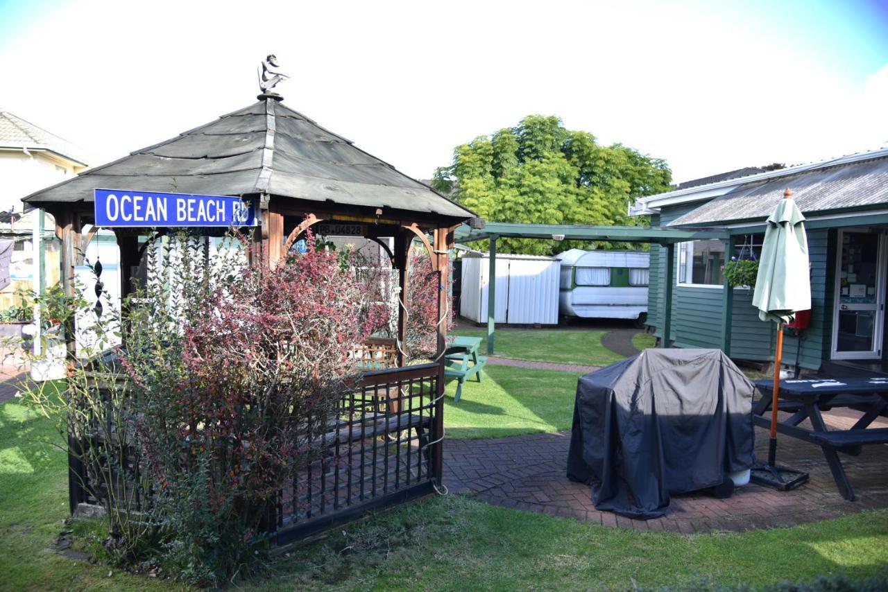 Funky Green Voyager Backpackers Hostel Rotorua Bagian luar foto