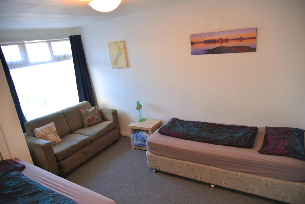 Funky Green Voyager Backpackers Hostel Rotorua Bagian luar foto